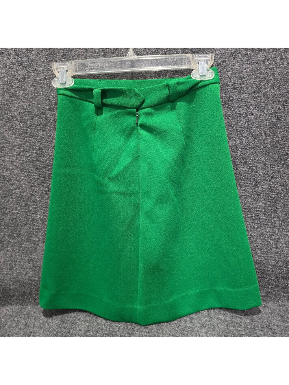VS27. Vintage 60s 70s Kelly green A-line skirt handmade mod
